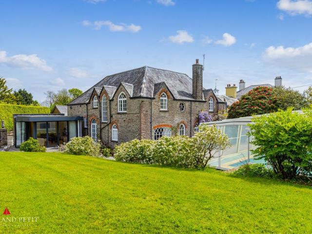 House for sale in Lixton, Strode