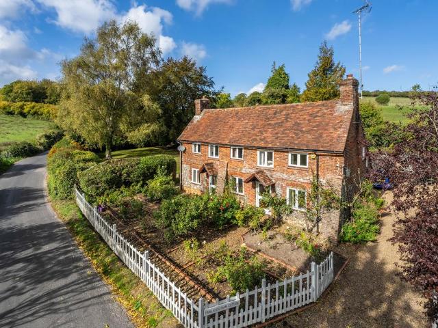 House for sale in Coombe Hollow, Sevenoaks