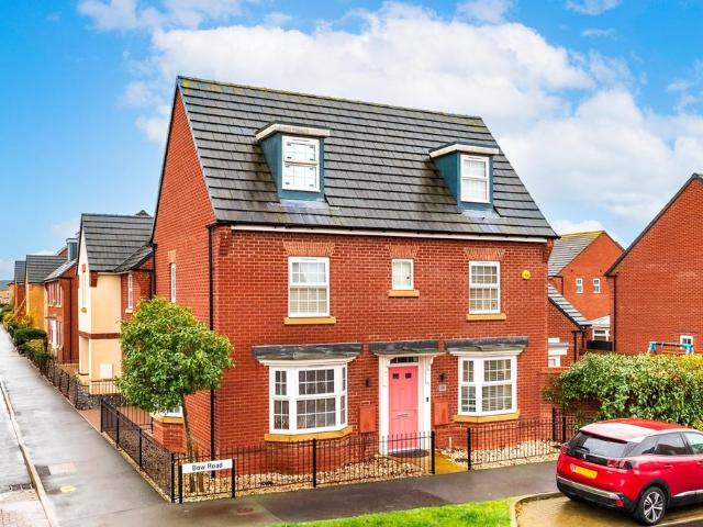 House for sale in Broughton Gate, Milton Keynes