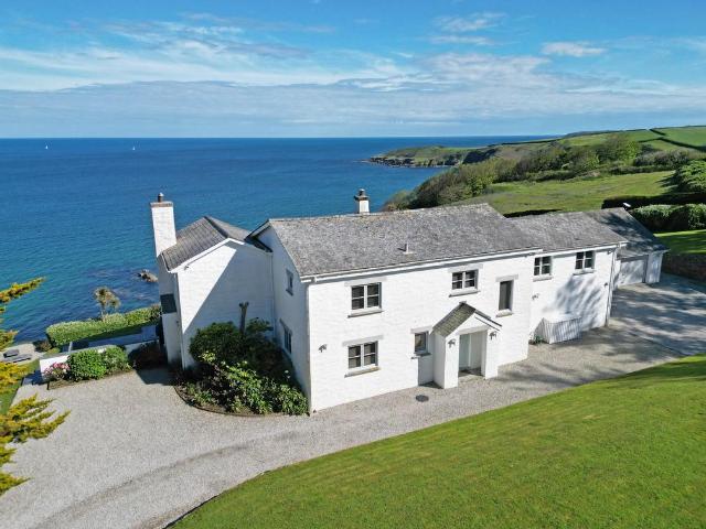 House for sale in Mawnan, Cornwall