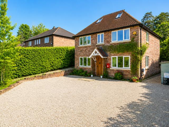 House for sale in Barton Stacey, Hampshire