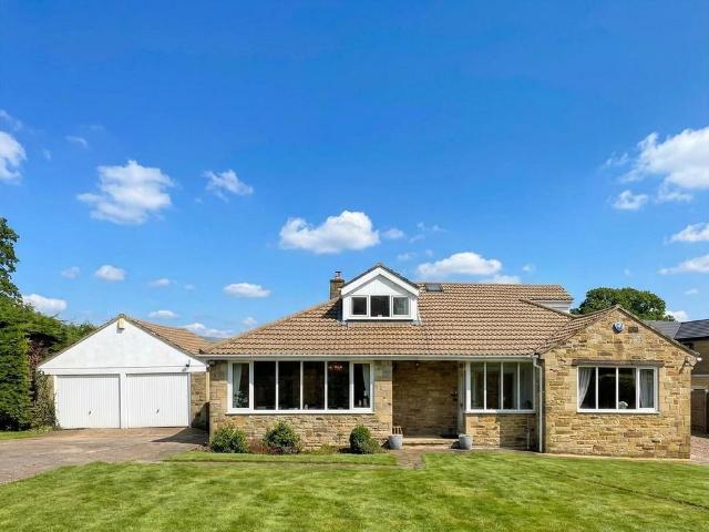 House for sale in Bardsey cum Rigton, West Yorkshire
