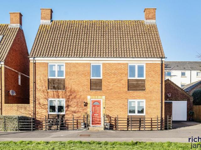 House for sale in Rodbourne, Swindon