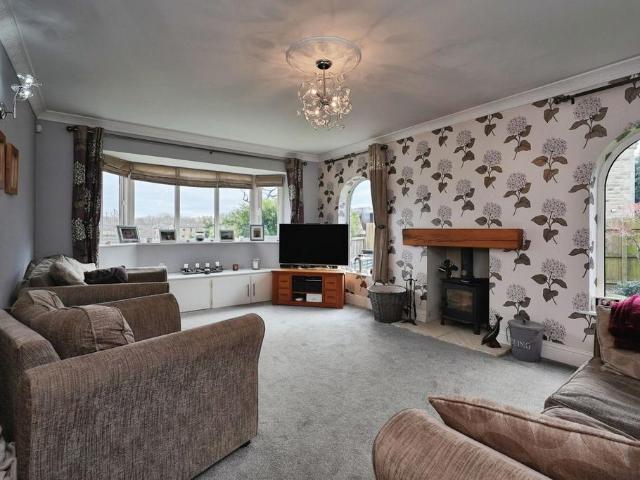House for sale in Rastrick, Calderdale