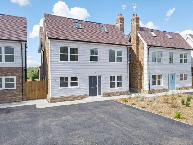 House for sale in Chigwell, Epping