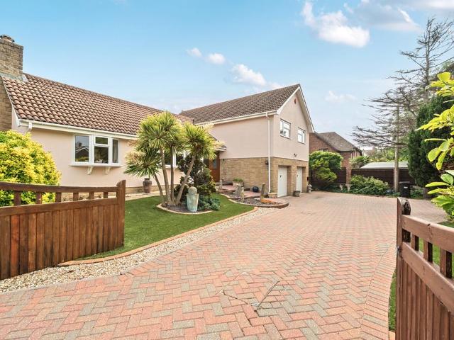 House for sale in Old Milton, Ashurst Bridge