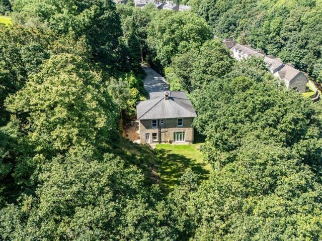 House for sale in Luddendenfoot, West Yorkshire