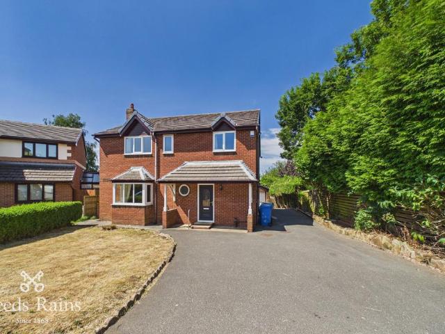 House for sale in Knowley, Andertons Mill