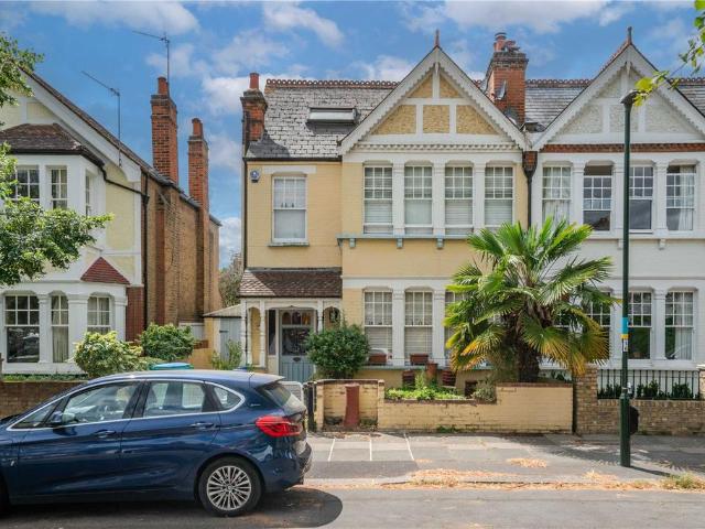 House for sale in Hampton Wick, Greater London