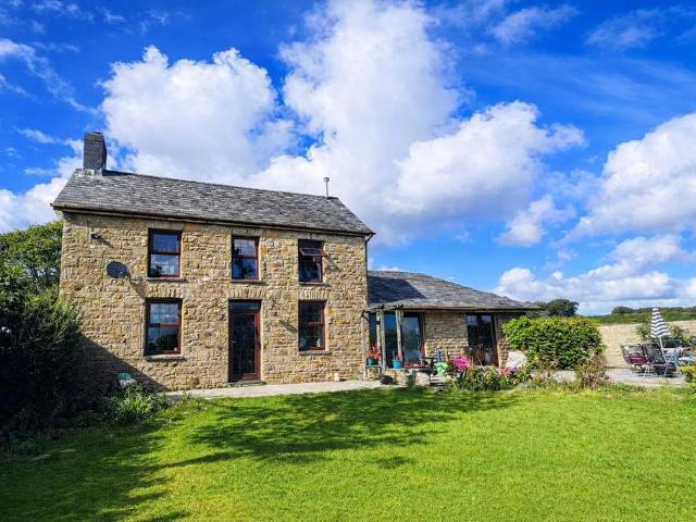 House for sale in Llanwenog, Wales