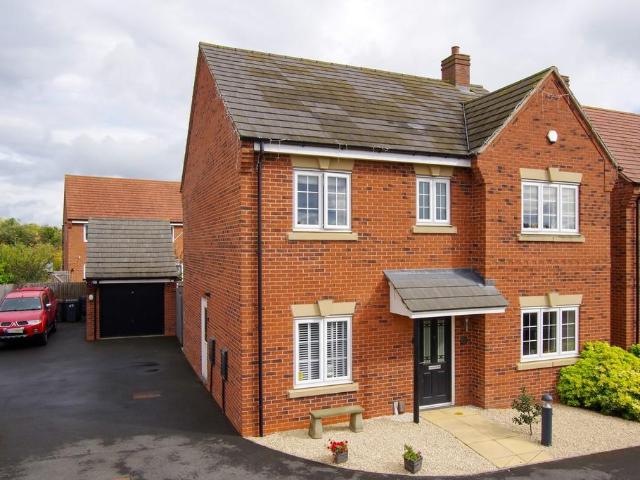 House for sale in Ashby-de-la-zouch, Leicestershire