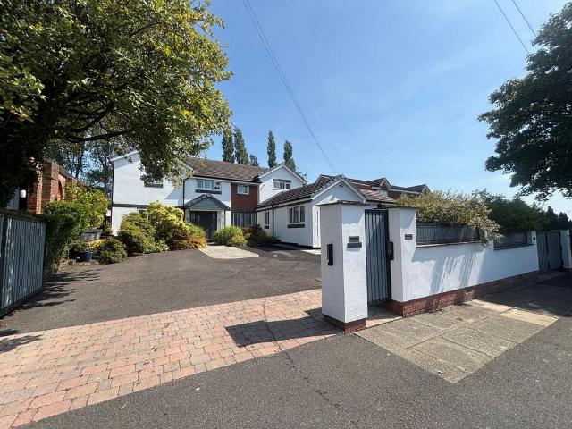 House for sale in Over Hulton, Lee Bank
