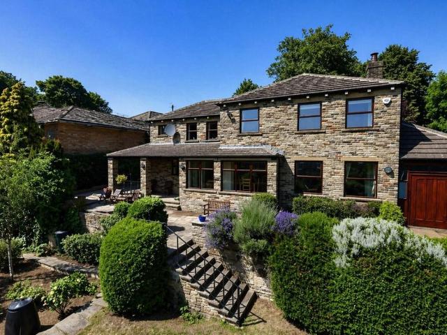 House for sale in Pudsey, West Yorkshire