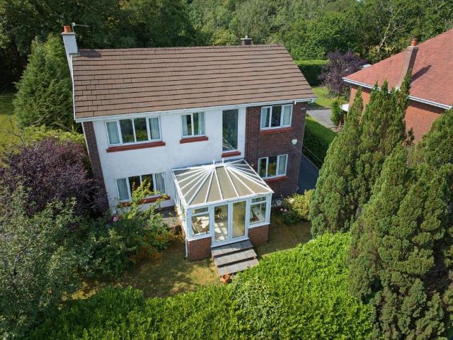 House for sale in Llannon, Cefneithin