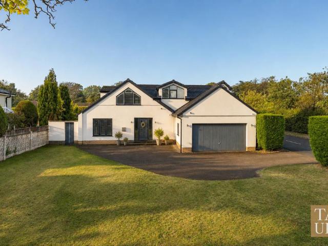 House for sale in Roby Mill, Lancashire