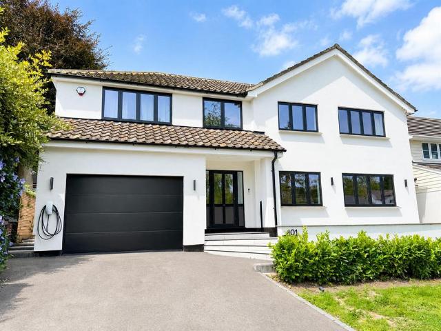 House for sale in Navestock Side, Essex