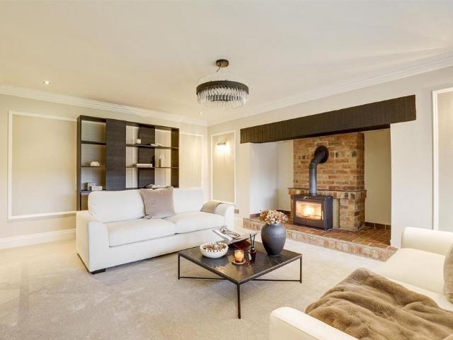 House for sale in Compton Acres, Barton In Fabis