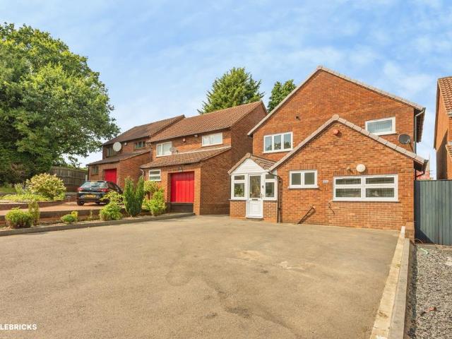 House for sale in Frankley, West Midlands