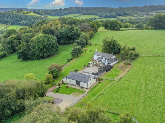 House for sale in Llanbadoc, Wales