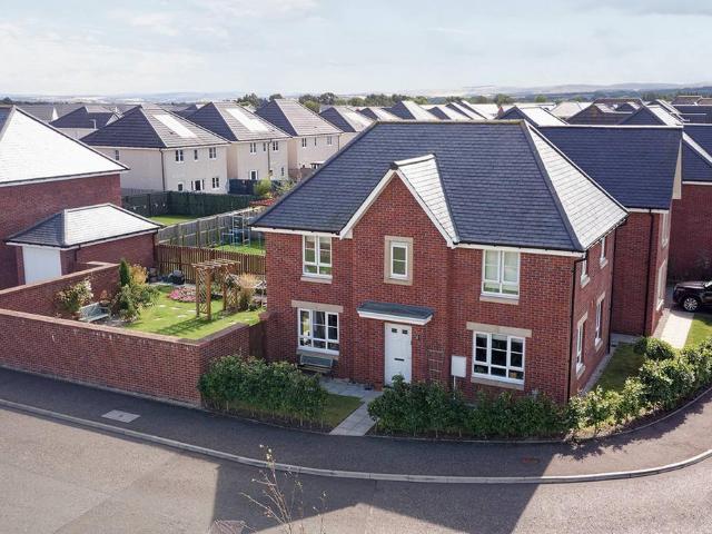House for sale in Bilston, Scotland