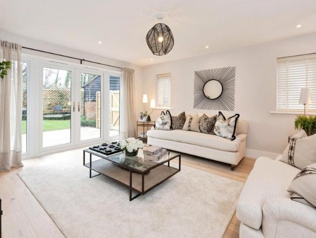 House for sale in Woodmansterne, Reigate and Banstead