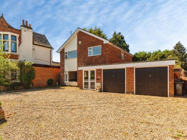 House for sale in Syston, Elmfield