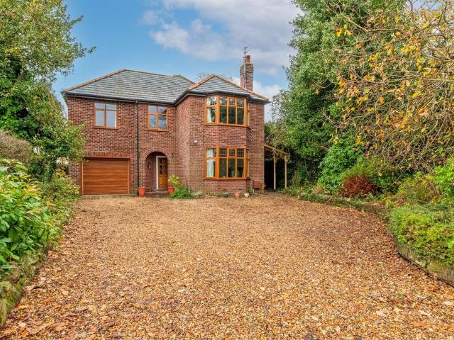 House for sale in Alvanley
