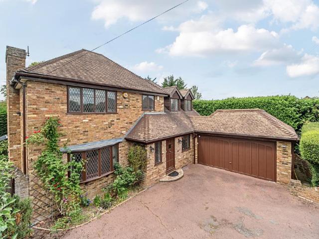 House for sale in Chalfont St. Peter, Denham