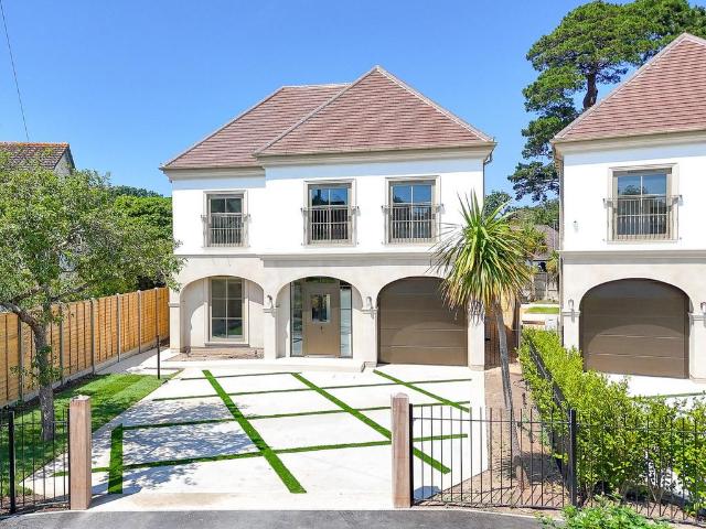 House for sale in Friars Cliff, Christchurch