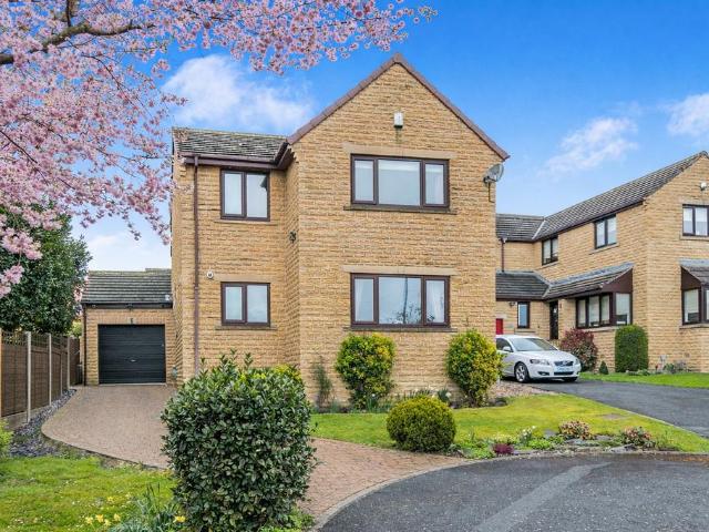 House for sale in Hightown, West Yorkshire