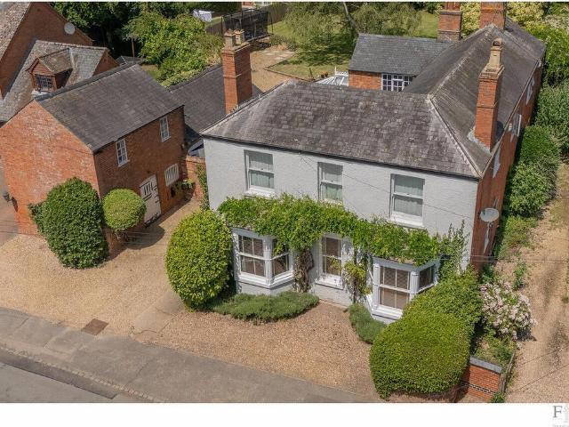 House for sale in Great Oxendon, Northamptonshire