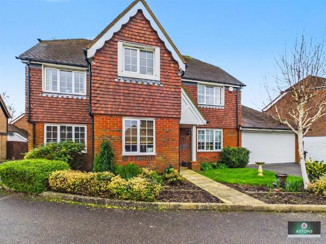 House for sale in Slaugham, Perryfields