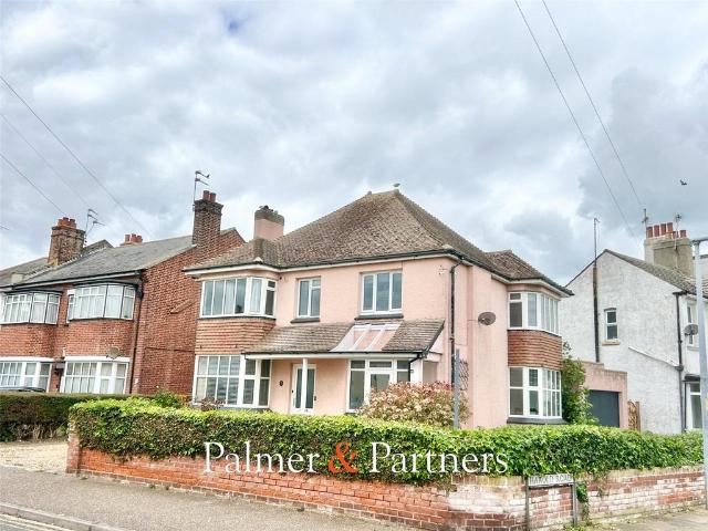 House for sale in Dale Hill, Essex