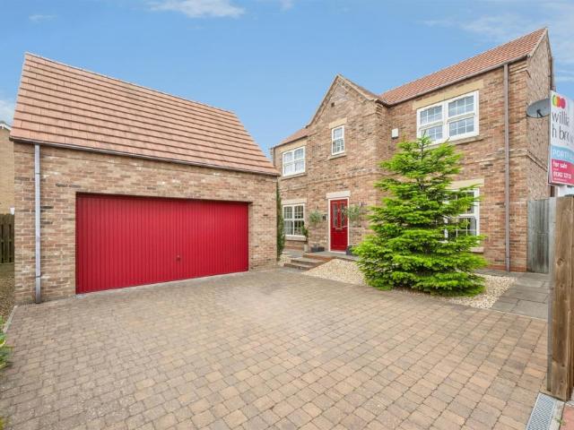 House for sale in Edenthorpe, South Yorkshire