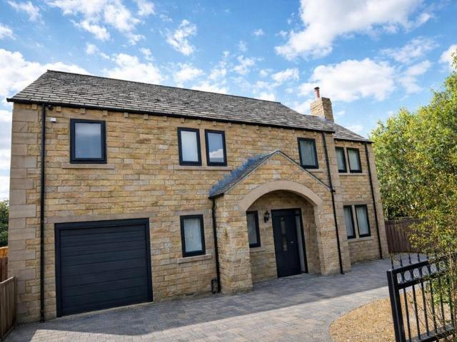 House for sale in Pudsey, West Yorkshire