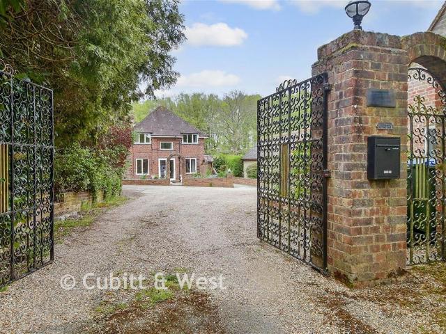 House for sale in Horsham, West Sussex