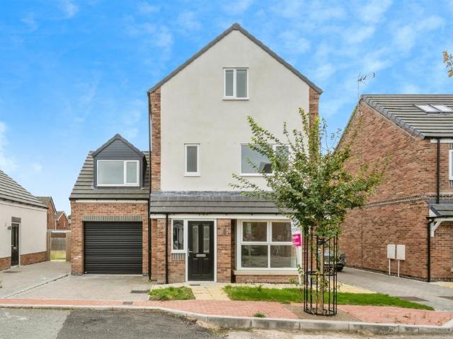 House for sale in Thorne, South Yorkshire