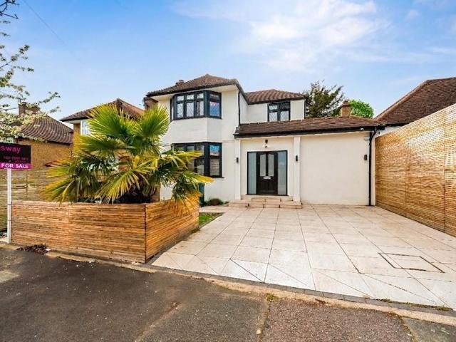 House for sale in London Borough of Barnet, Greater London