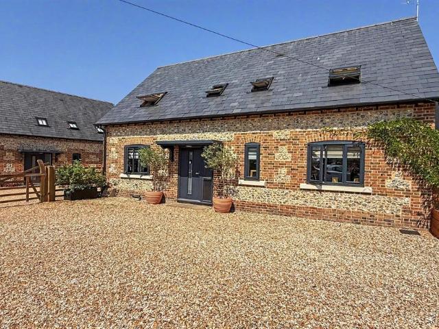 House for sale in Pimperne