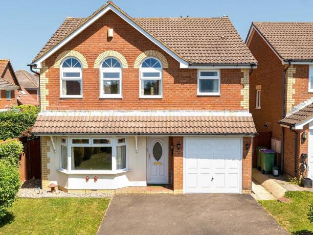 House for sale in Hawkinge, Folkestone