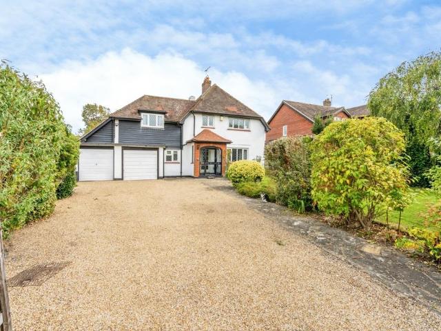 House for sale in Middleton-on-Sea, Arun