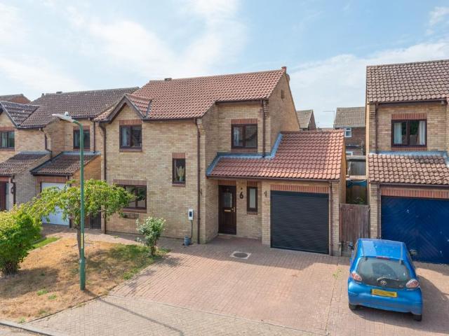 House for sale in Aldington, Bridgefield