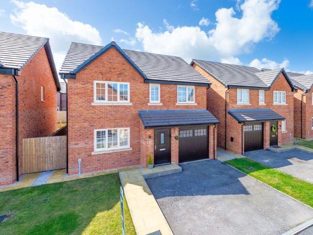 House for sale in Gobowen, Shropshire