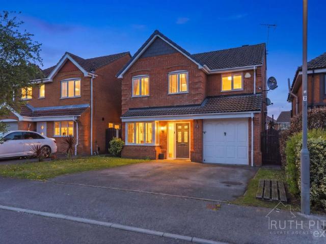 House for sale in South Elmsall, West Yorkshire