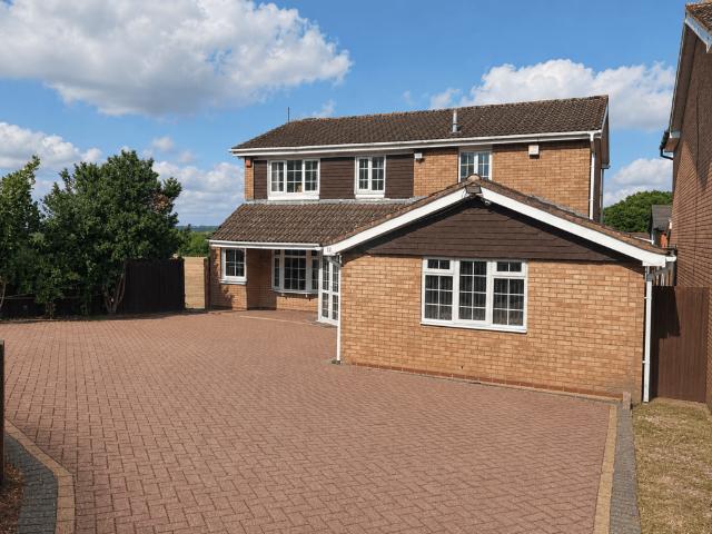 House for sale in Mayer's Green, West Bromwich