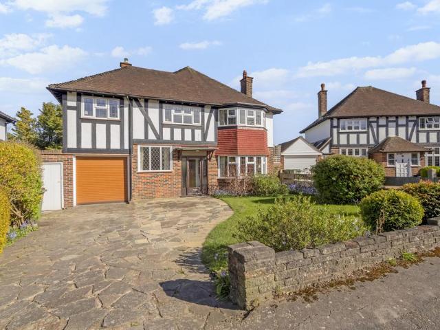 House for sale in Carshalton Beeches, Isle Of Man