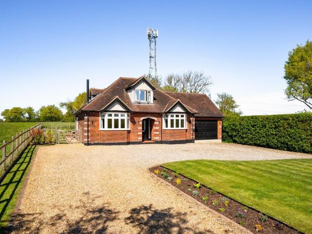 House for sale in Duton Hill, Essex