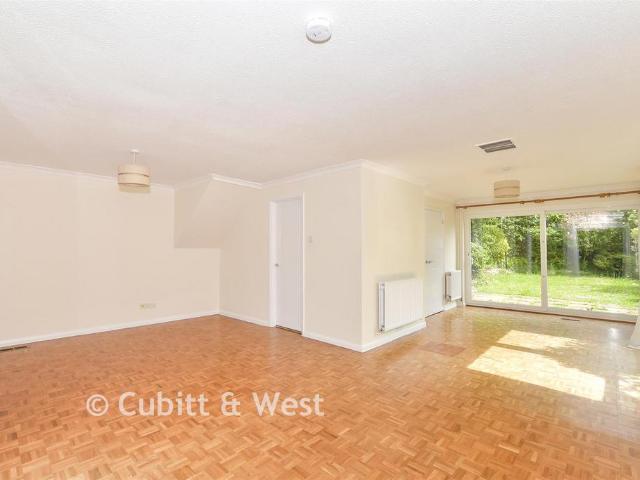 House for sale in Caterham Valley, Hillview