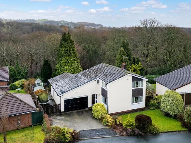 House for sale in Bradshaw, Lee Bank