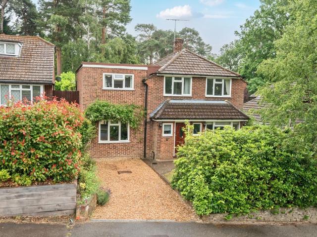 House for sale in Sheerwater, Woking